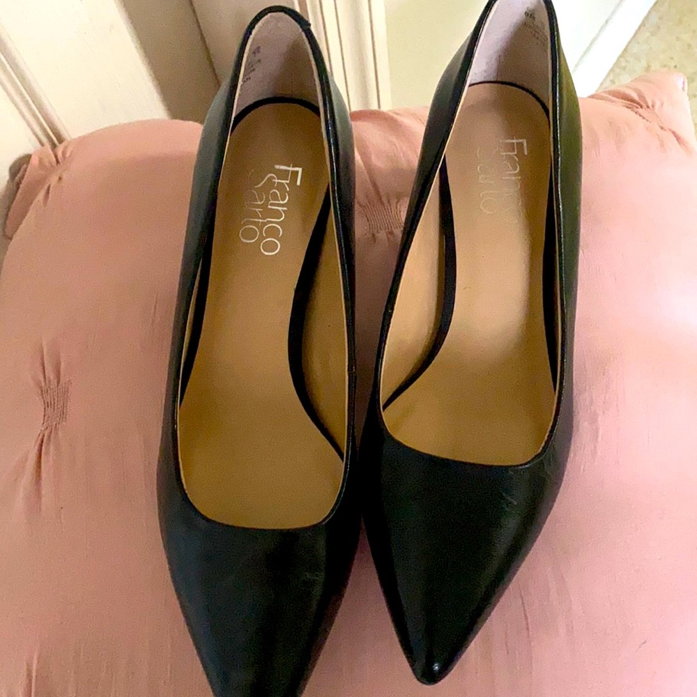 Women’s black heels